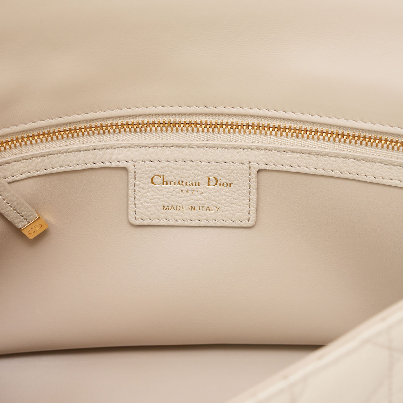 CHRISTIAN DIOR(USED)디올 카로백 미듐